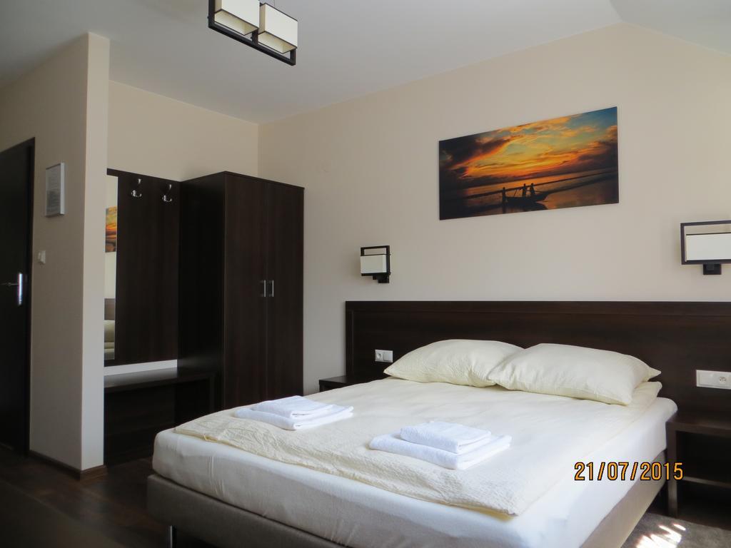 Hotel Pod Chelmem Ropa Экстерьер фото